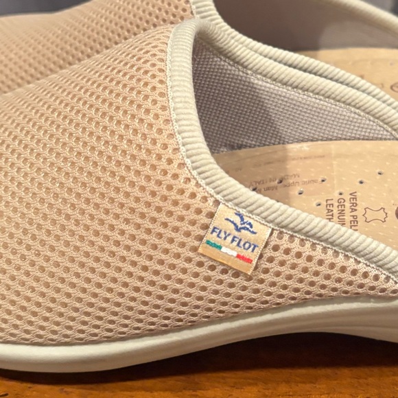 FLY FLOT Cream Slip-On Shoes - Picture 6 of 6